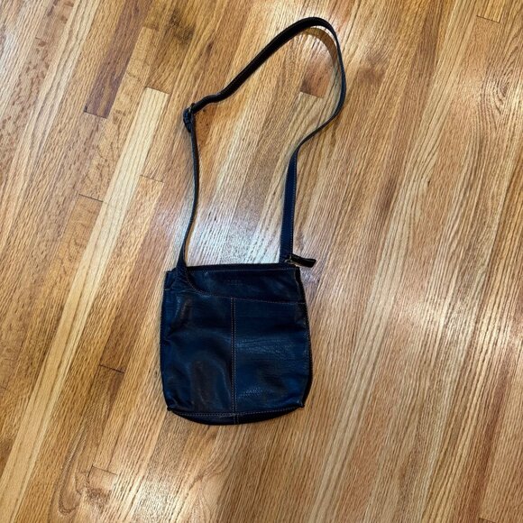 Fossil Black Crossbody Bag Adjustable Strap And Zip Closure - Picture 1 of 10